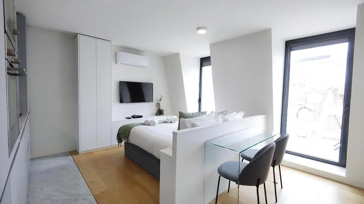 Apartment Amazing Stylish Studio Apt W Ac Balcony Elevator Lisbon