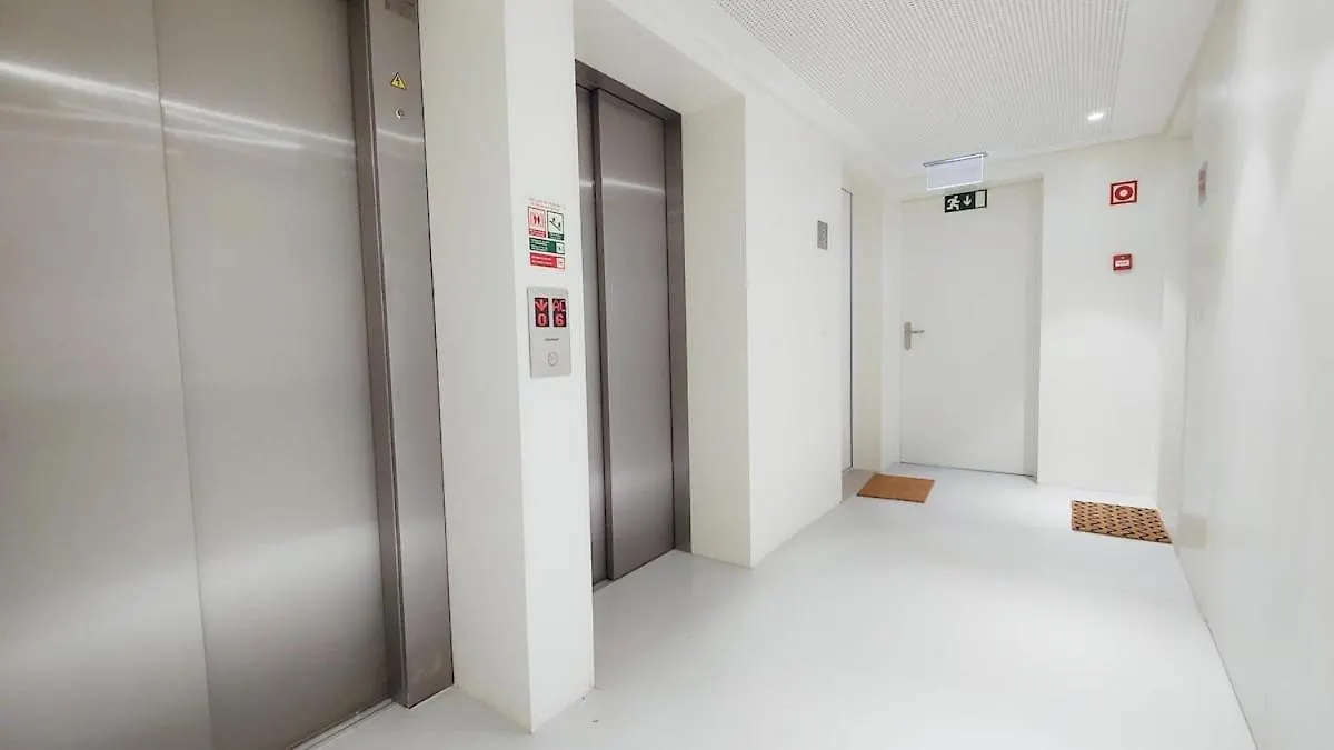 Amazing Stylish Studio Apt W Ac Balcony Elevator Lisbon Portugal