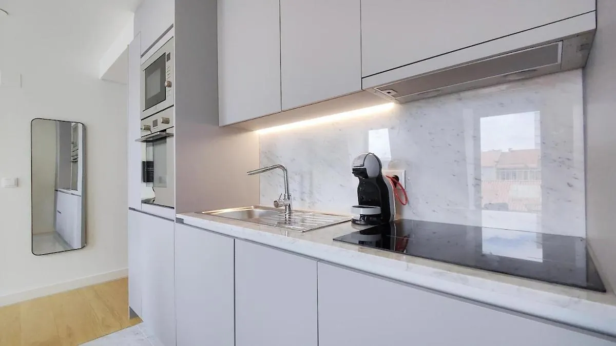 Amazing Stylish Studio Apt W Ac Balcony Elevator Lisbon Apartment